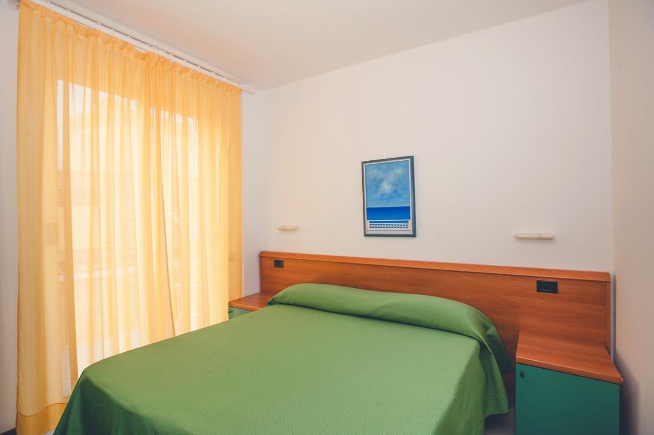Residence Il Monello Лоано Экстерьер фото