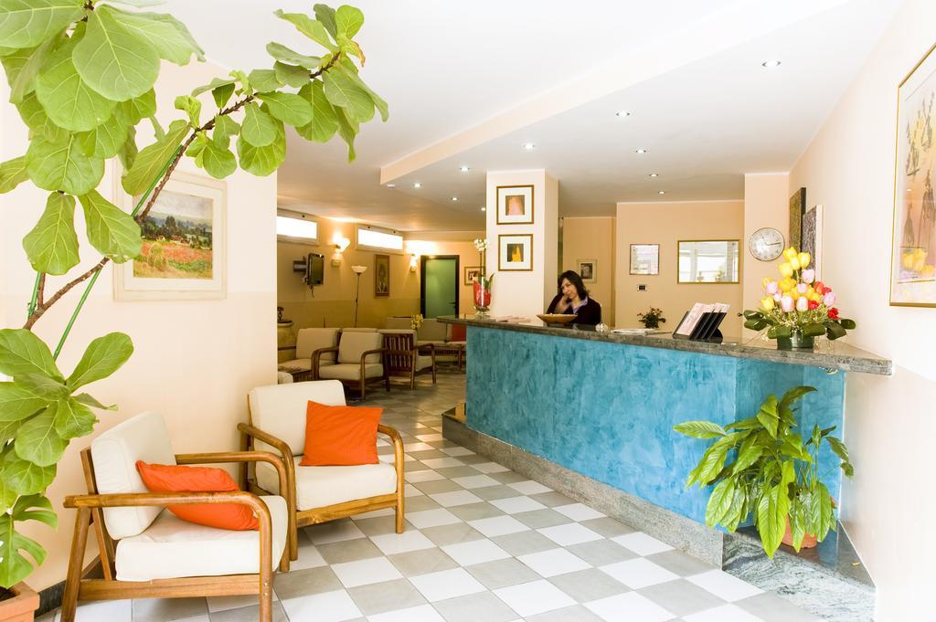 Residence Il Monello Лоано Экстерьер фото
