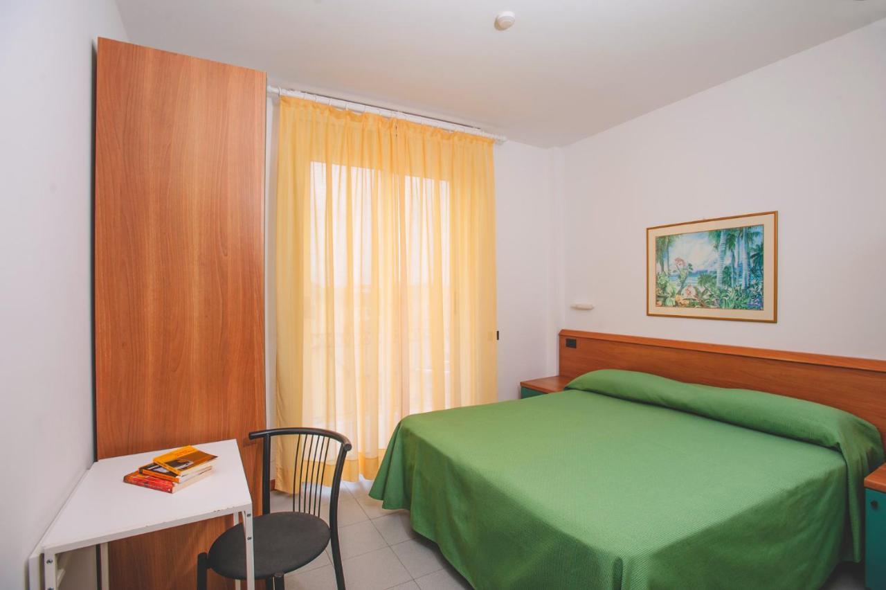Residence Il Monello Лоано Экстерьер фото